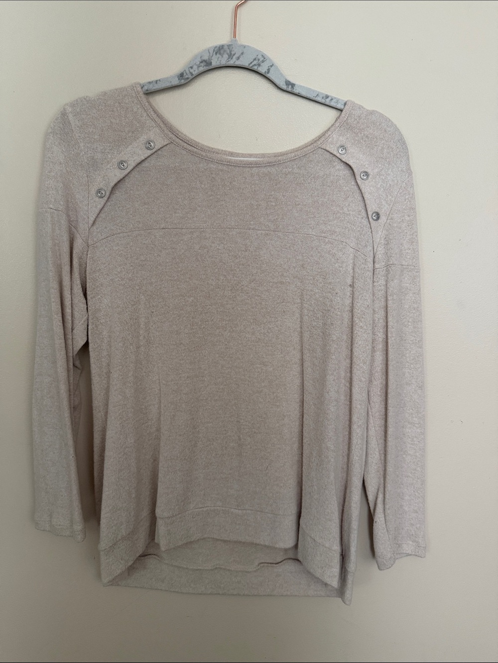 Market & Spruce Light Beige Button-Shoulder Knit Top